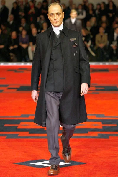 Look 2